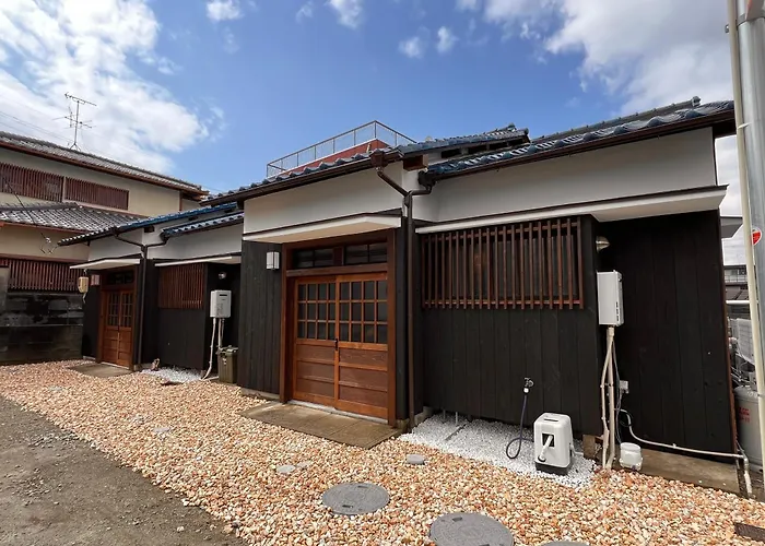 Old Modern House In Nara