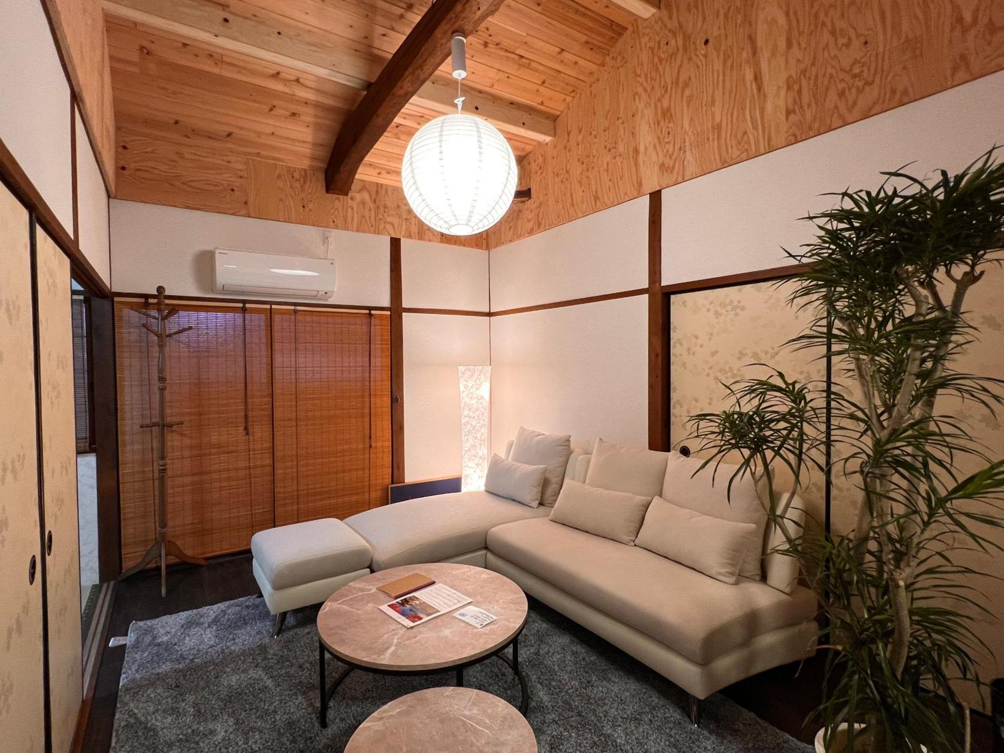 Apartment Old Modern House In *